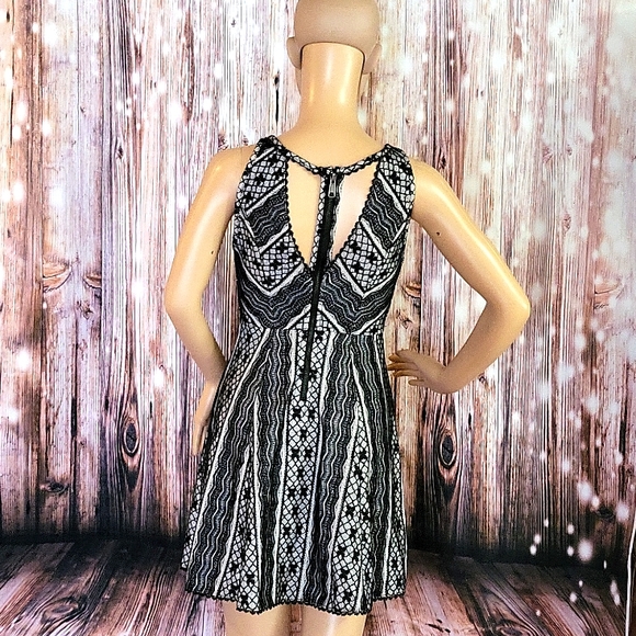 NWOT Free People Women's Black Lace Cocktail Dress Size 0 - Picture 8 of 10